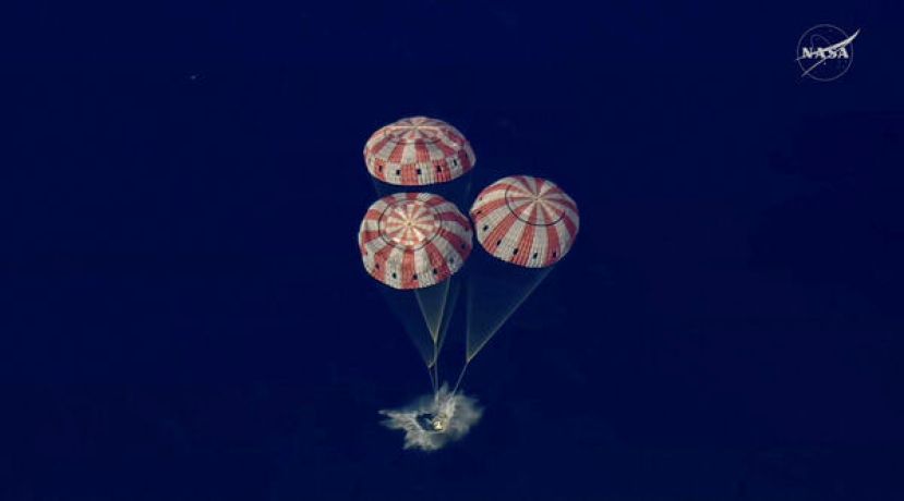 猎户座太空船於10日成功溅落太平洋。