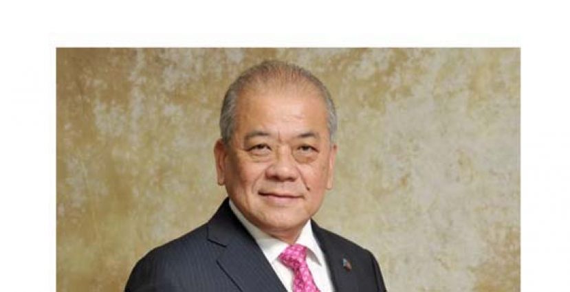 吴添泉：吃团圆饭是华裔过年重要传统。