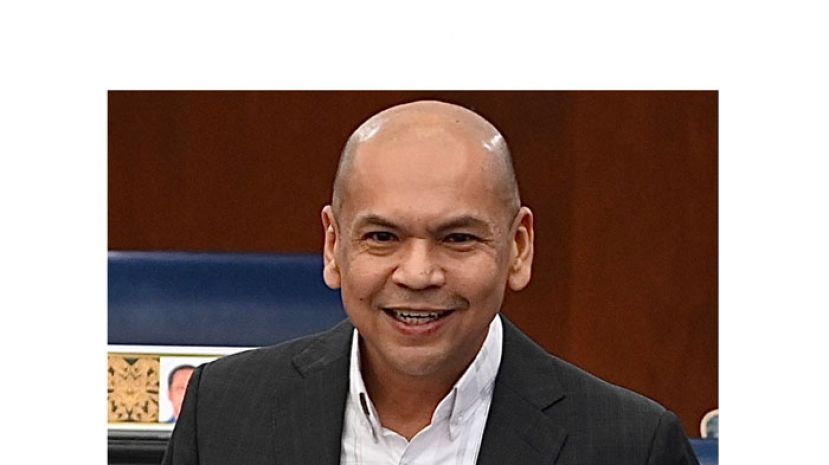内贸部长拿督阿米占。