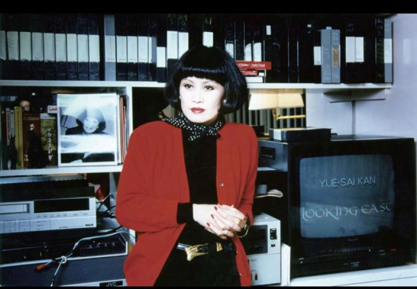 靳羽西成立自己的制片公司。