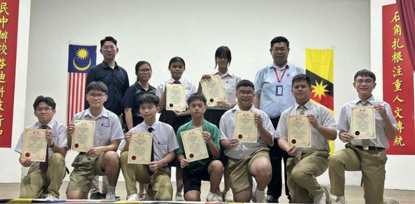 2025年诗歌朗诵暨爱国歌曲比赛  吸引了众多学生参与