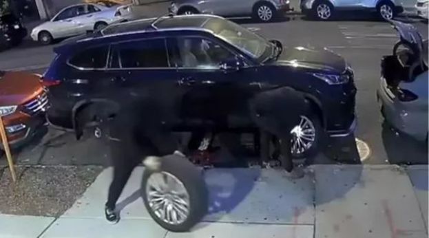 几分钟拆光一辆车！纽约&ldquo;赛车式盗车团&rdquo;疯狂作案，252辆车遭殃。