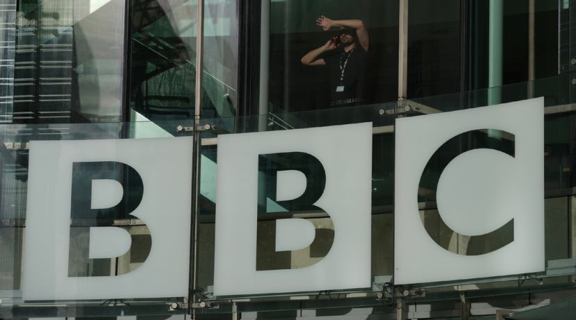起诉BBC，特朗普索赔100亿美元。