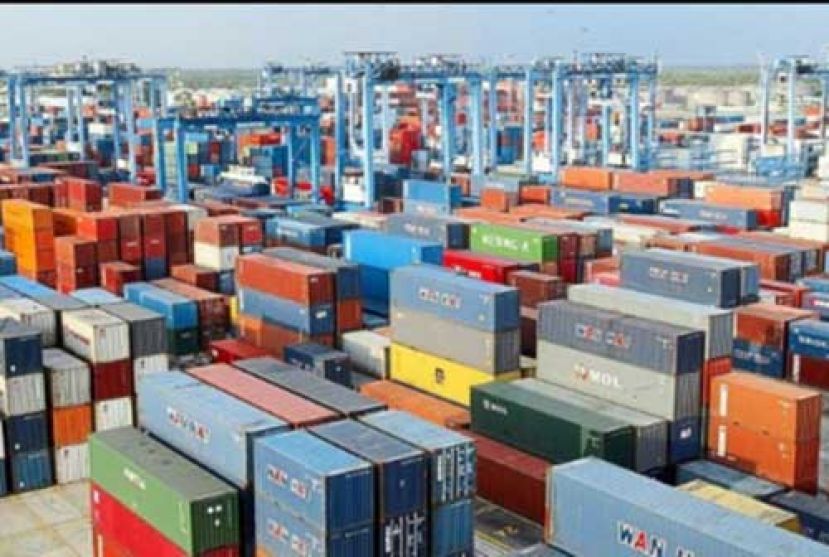 大马8月份贸易增长强劲  出口扬48.2%、进口增67.6%