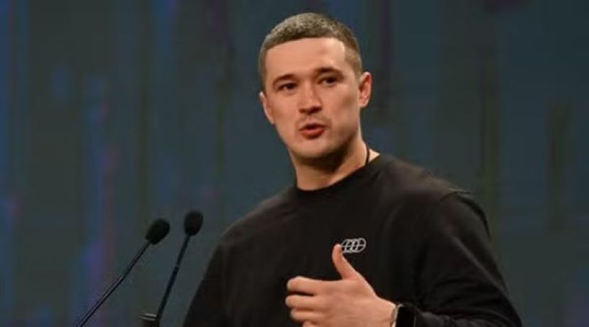 奥多罗夫将接替什梅加尔出任国防部长。