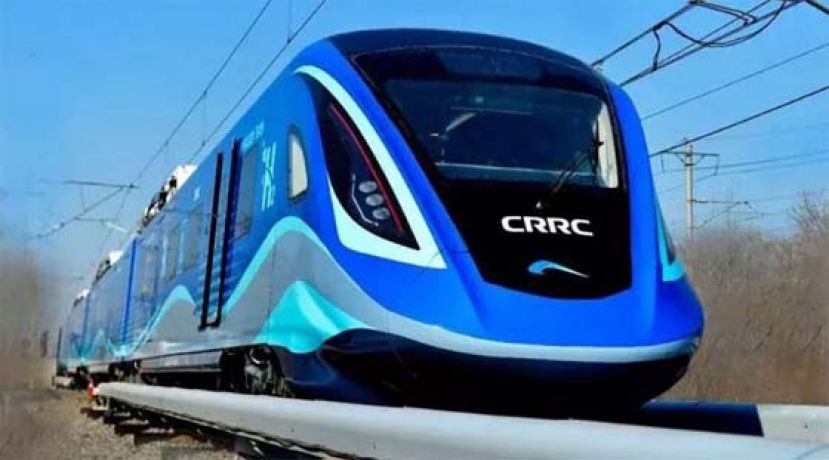 中国首列氢能列车，时速160公里，长春试运行。