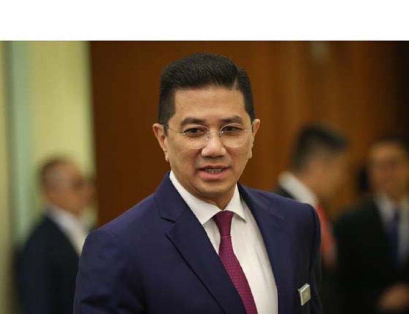 贸工部长拿督斯里阿兹敏。