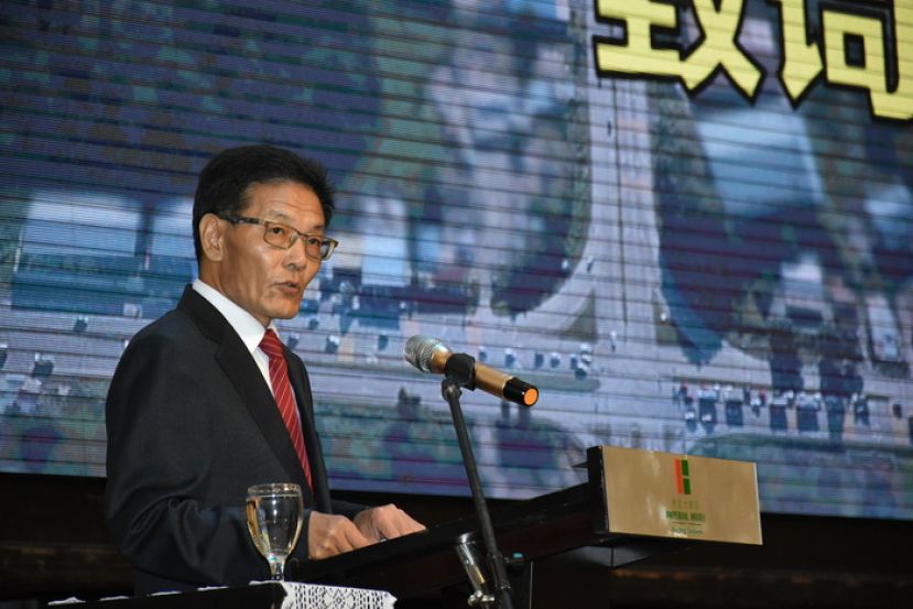 中国驻古晋总领事程广中在致词时摄。