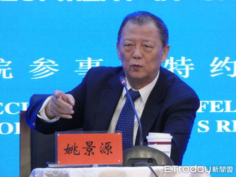 中国国务院参事室特约研究员姚景源。