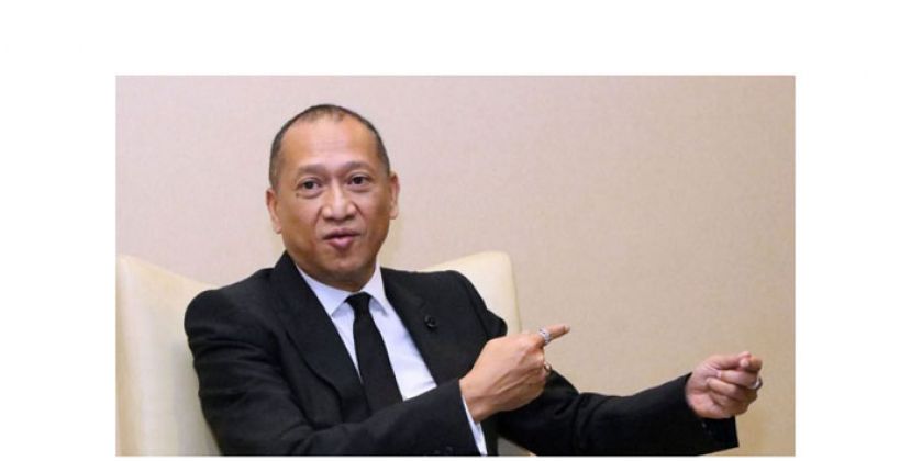 纳兹里认为，首相丹斯里慕尤丁委任两名巫统领袖担任副首相及高级部长，显示其对巫统这个&ldquo;敌人&rdquo;的诚意。