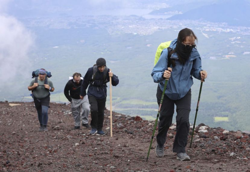 日本富士山各路线7月起陆续开放，但却已传出多死。