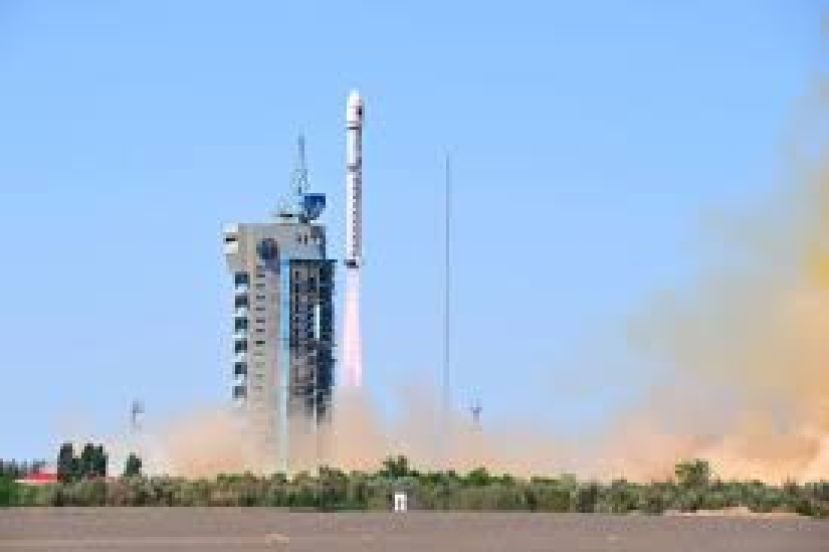 中国发射太空计算卫星星座，推动AI在太空应用。