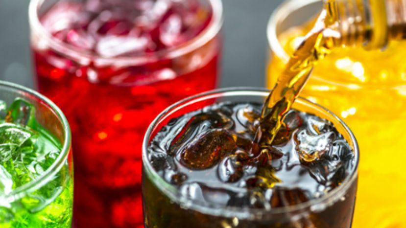研究：果汁汽水过量增加患癌风险18%