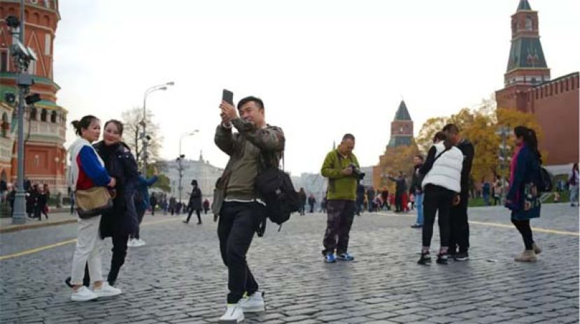 俄罗斯对中免签，中国旅游平台机票预订量暴涨。