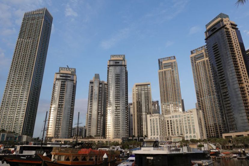 许多外籍居民与观光客早已逃离杜拜。