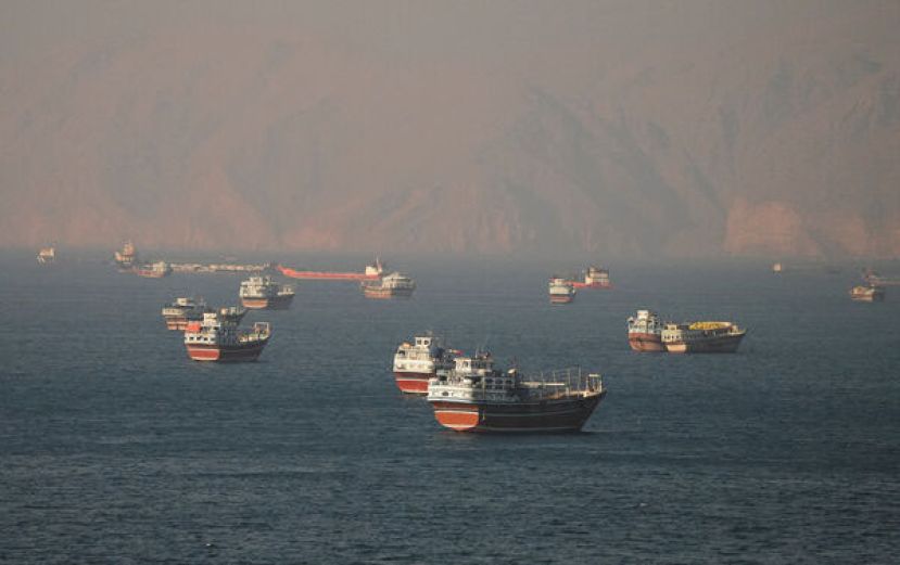 伊朗当局同意针对荷莫兹海峡建立一条专属电话热线。