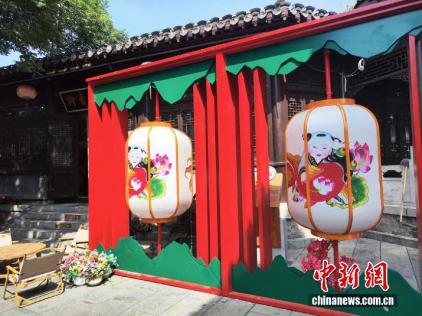 漫步杨柳青古镇，随处可见的&ldquo;胖娃娃&rdquo;。