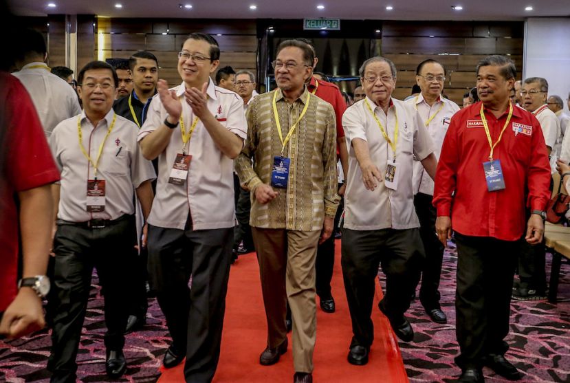 政府与执政党之别