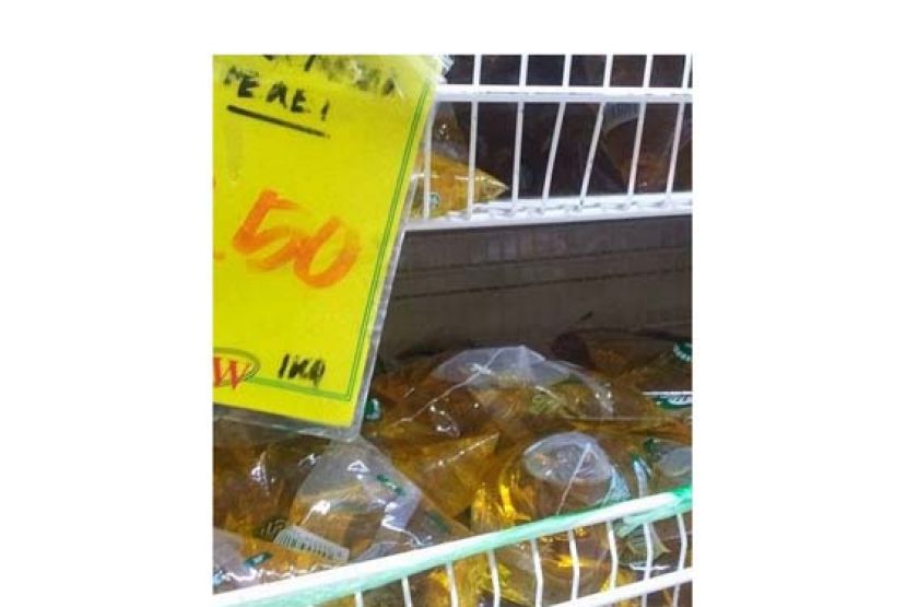 贸消部：1公斤塑料袋食用油　每人限购3包