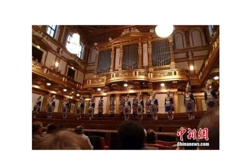 2010年黎平侗族大歌队在维也纳金色大厅演唱侗族大歌。