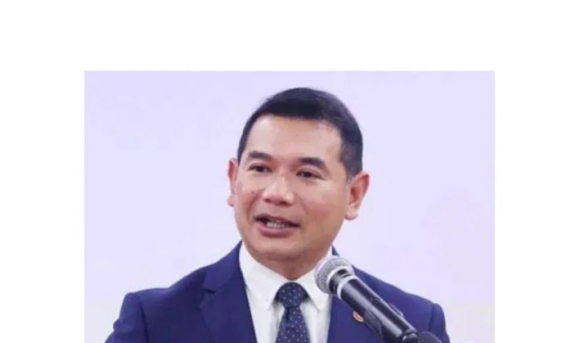 经济部长拉菲兹。