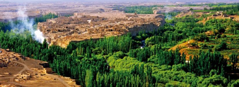 远眺交河故城。