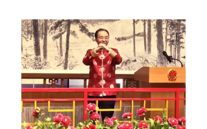 中国驻马大使欧阳玉靖向马来西亚人民贺年。