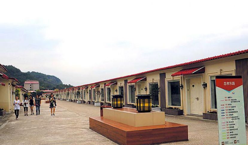 图示：有上百间艺术工作室打造的艺术村，街道全以台北市的路名命名。