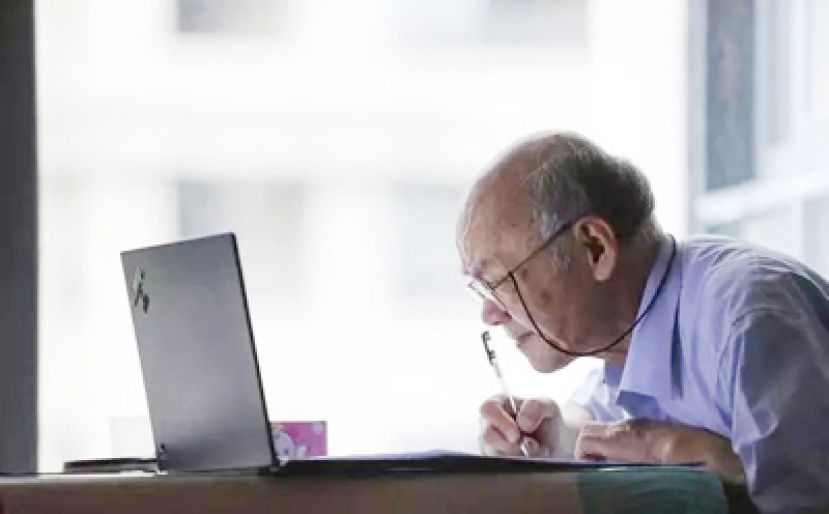 长者学得慢？研究：改正错误表现优异