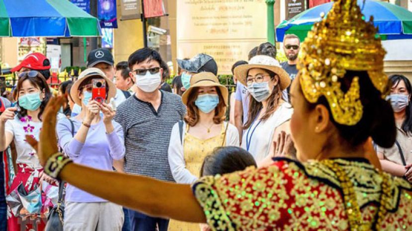泰国拟下月起取消所有游客入境限制，毋须接种及检测。