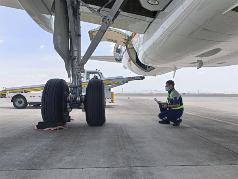 疫情期间薪资高为由 裁退2名飞机工程师 航空公司赔偿近80万令吉